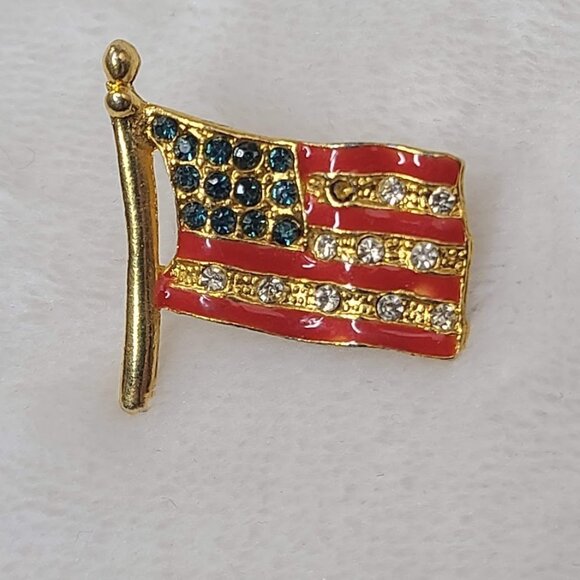 Patriotic USA American Flag Lapel Pin Red White Blue Rhinestone Brooch - Picture 2 of 5